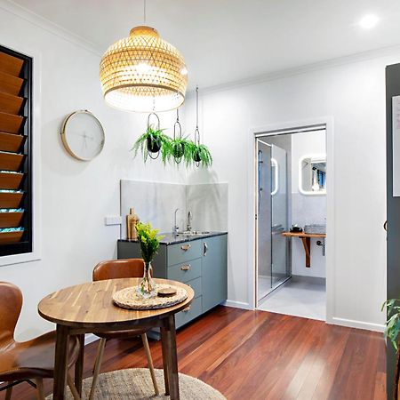 Airlie Beach Eco Cabins - Adults Only ภายนอก รูปภาพ