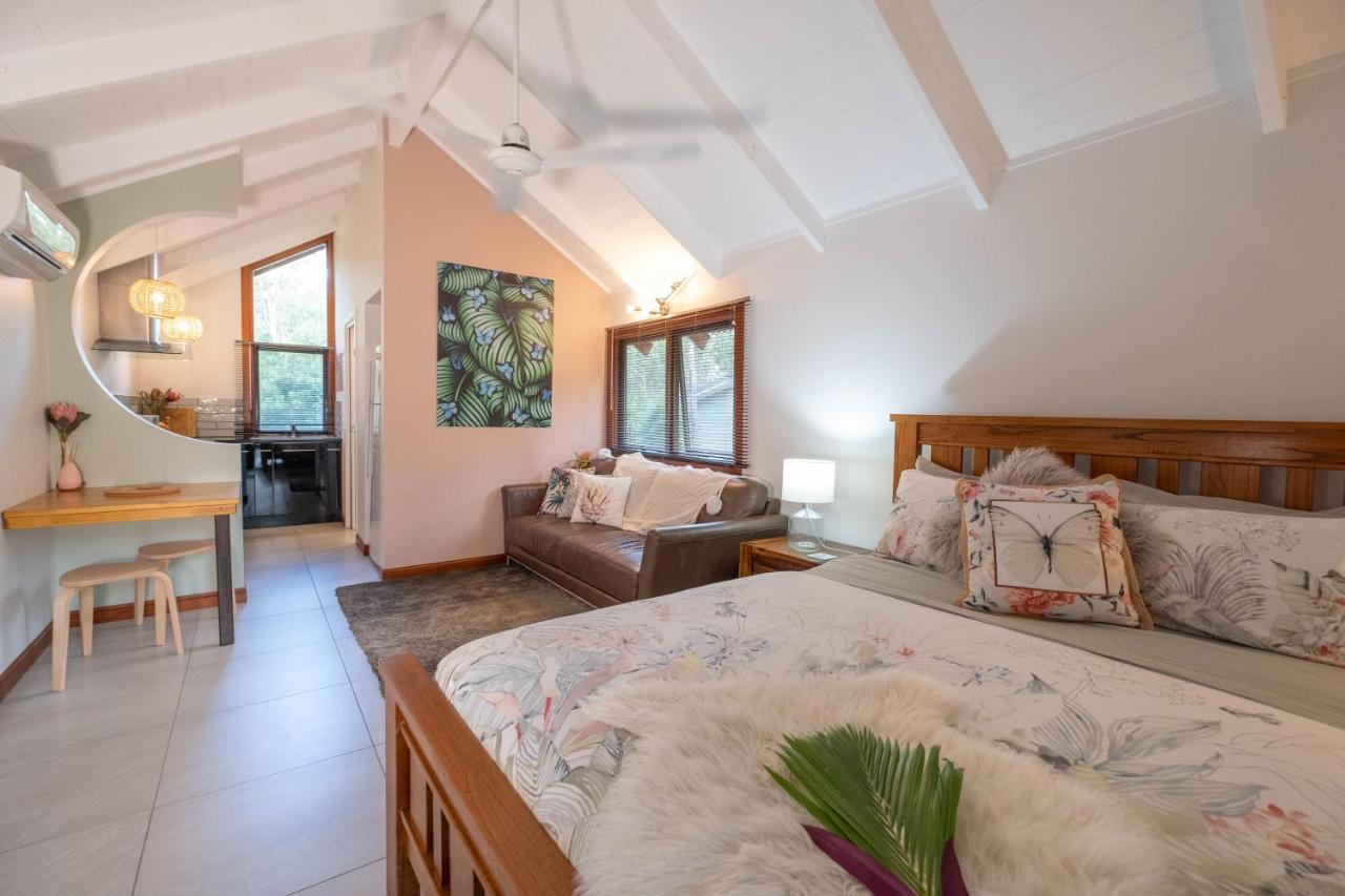 Airlie Beach Eco Cabins - Adults Only ภายนอก รูปภาพ