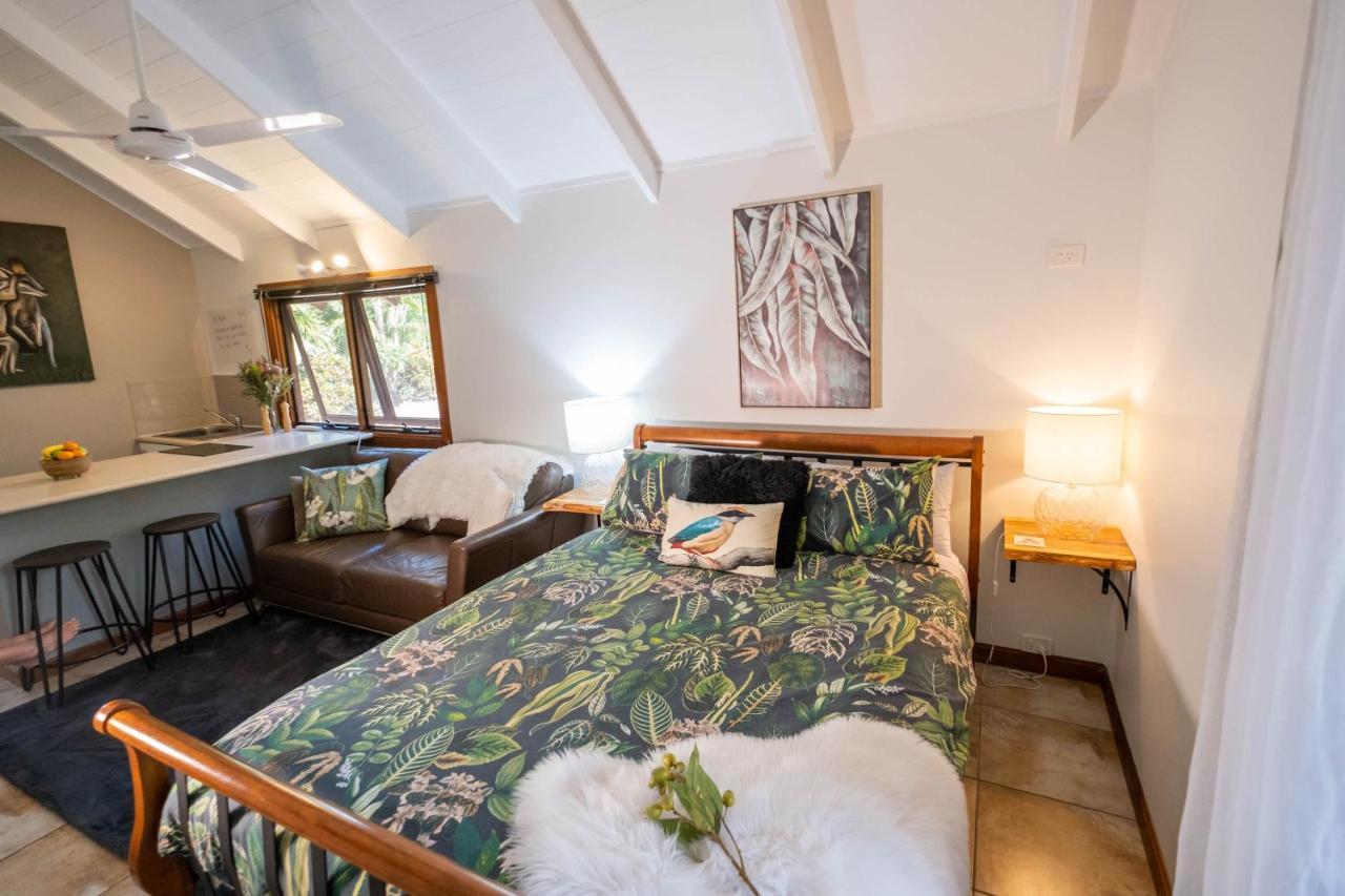 Airlie Beach Eco Cabins - Adults Only ภายนอก รูปภาพ