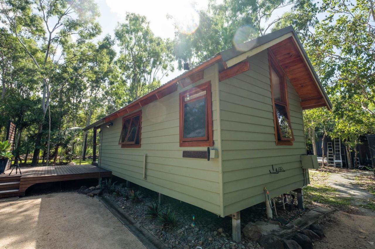 Airlie Beach Eco Cabins - Adults Only ภายนอก รูปภาพ