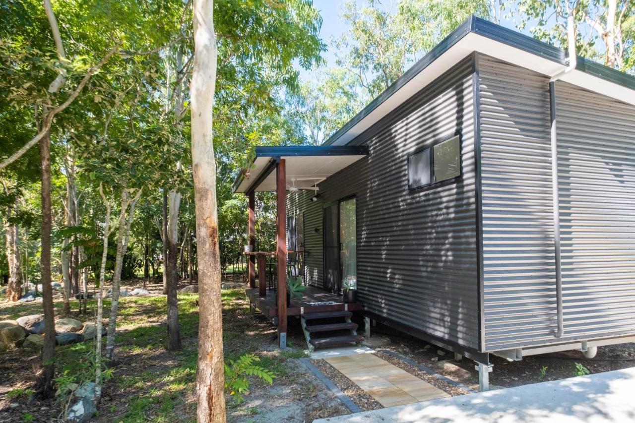 Airlie Beach Eco Cabins - Adults Only ภายนอก รูปภาพ