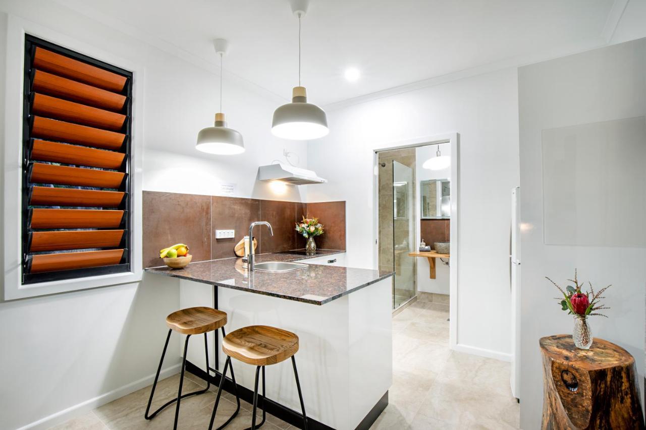 Airlie Beach Eco Cabins - Adults Only ภายนอก รูปภาพ